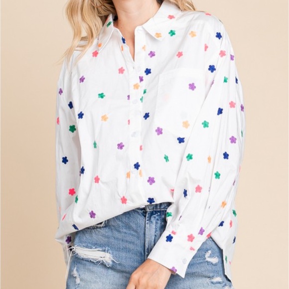 Embroidered Flower Blouse - Picture 2 of 6